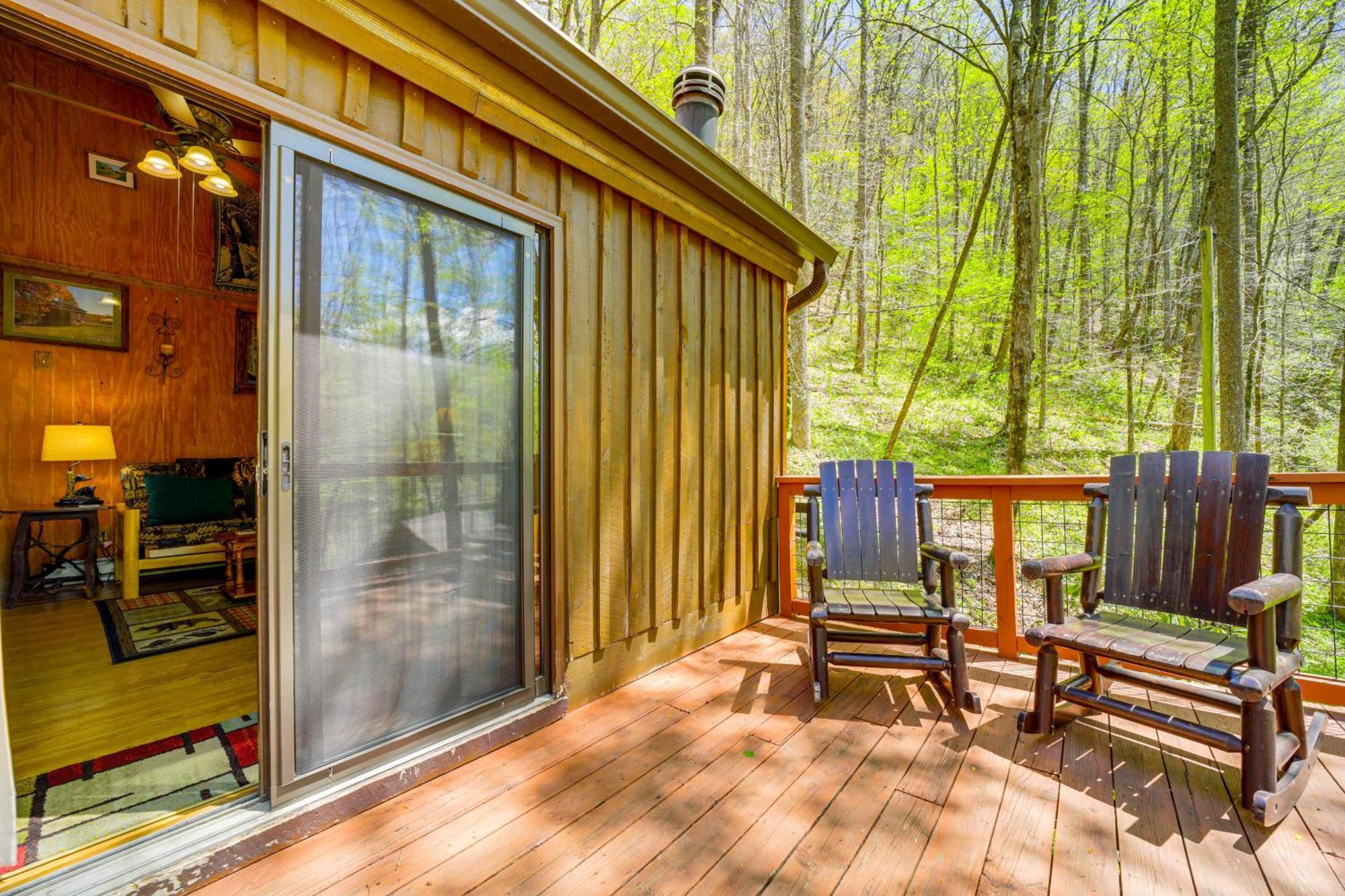 Creekside Whittier Cabin With Fire Pit Near Hiking! Ngoại thất bức ảnh