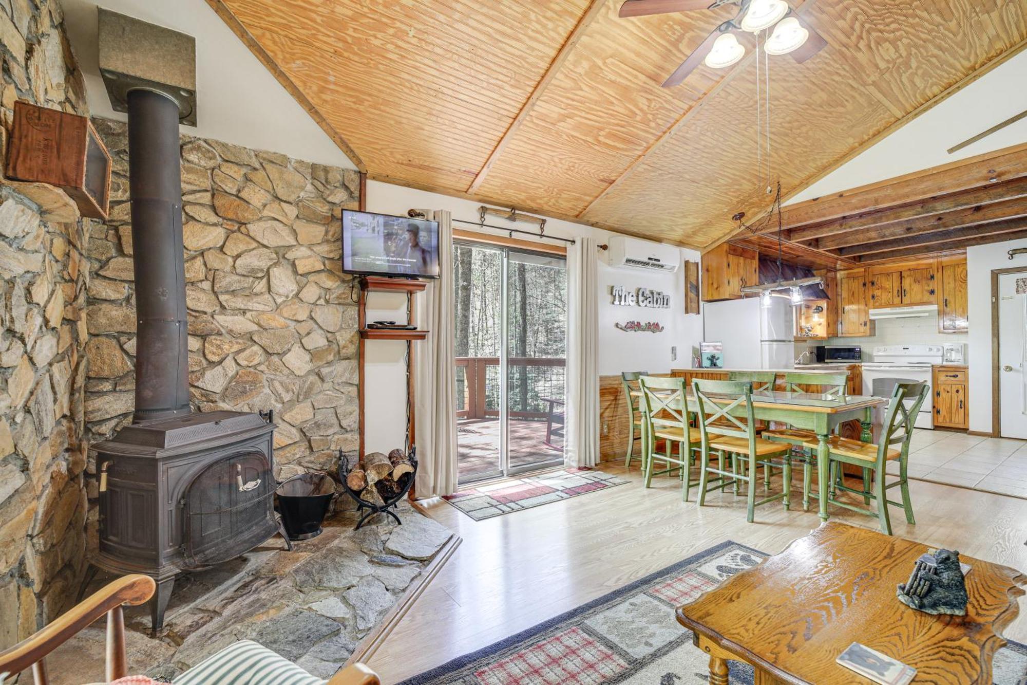 Creekside Whittier Cabin With Fire Pit Near Hiking! Ngoại thất bức ảnh