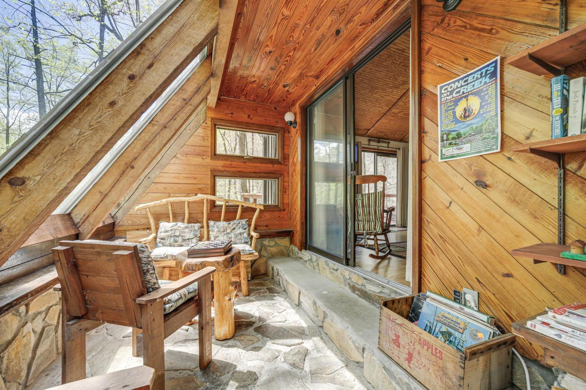 Creekside Whittier Cabin With Fire Pit Near Hiking! Ngoại thất bức ảnh